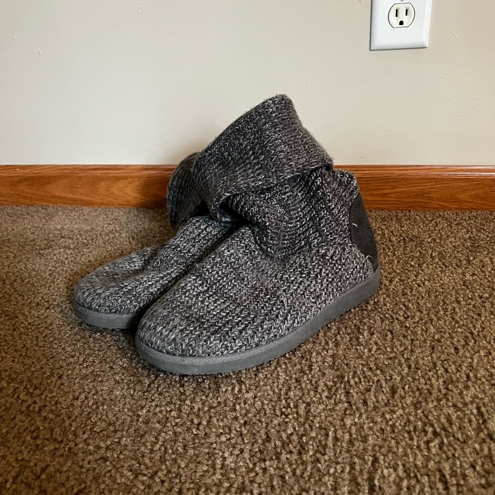 Winter knit boots - Picture 2 of 2